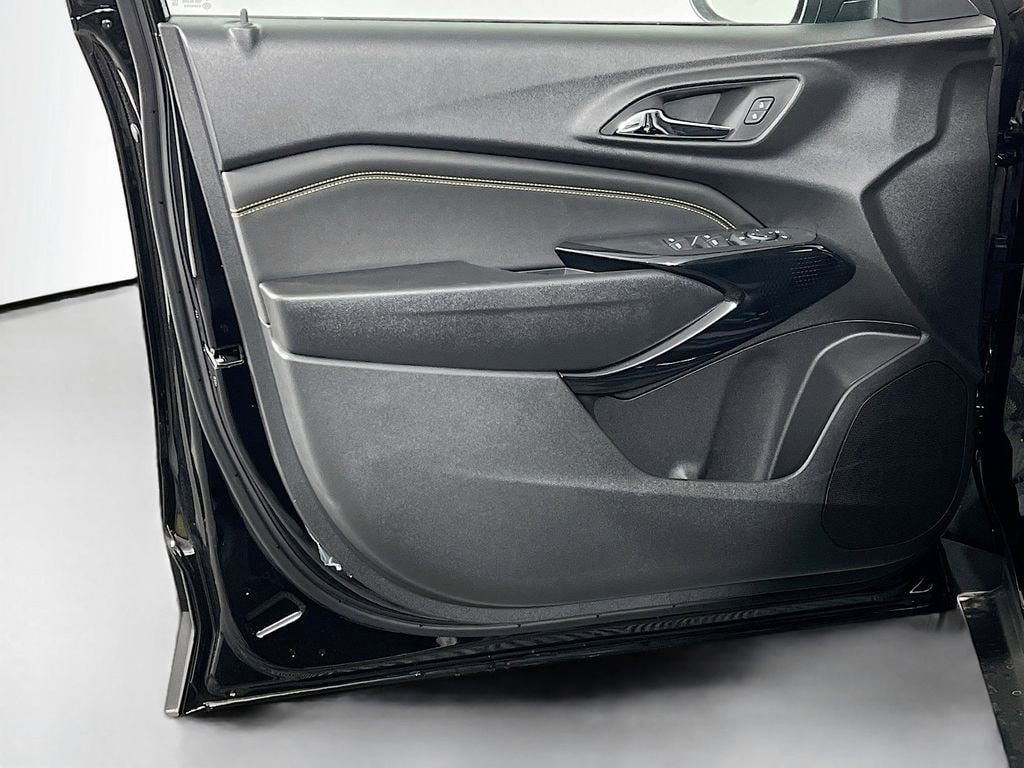 2026 Chevrolet Trax Activ - Photo 17