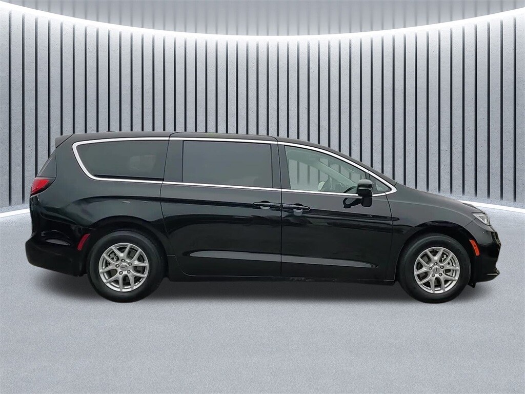 2024 CHRYSLER PACIFICA - Image 2