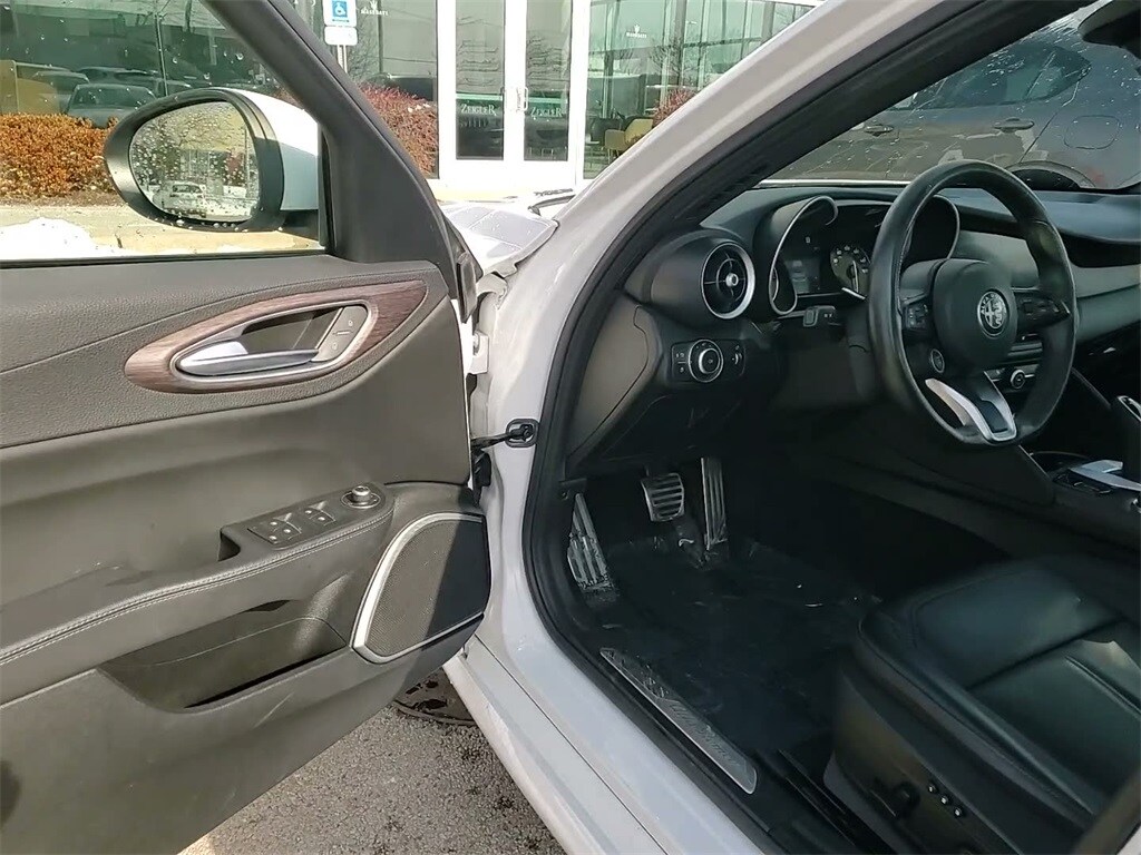 2022 ALFA ROMEO GIULIA (952) - Image 23