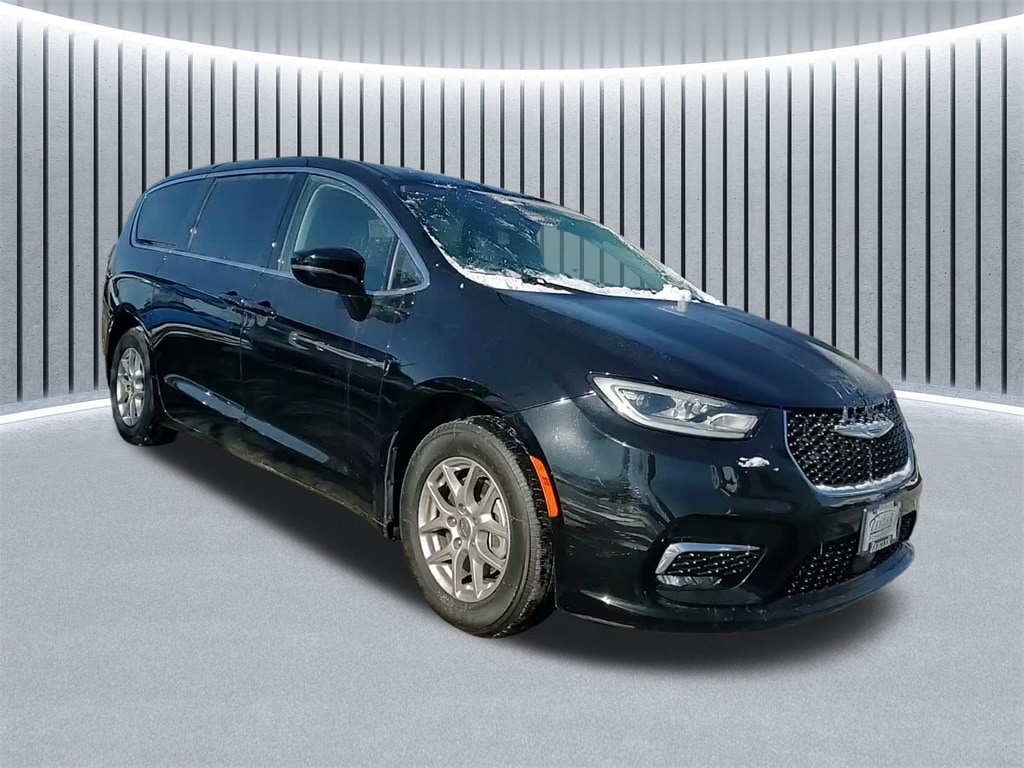 2024 CHRYSLER PACIFICA - Image 1