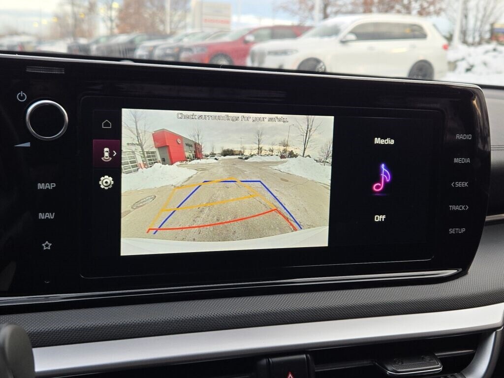 2023 KIA K5 - Image 28