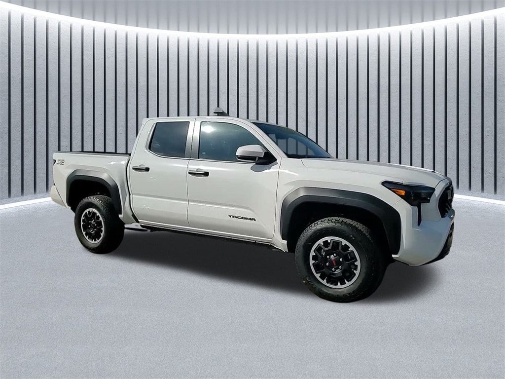 2025 TOYOTA TACOMA - Image 3