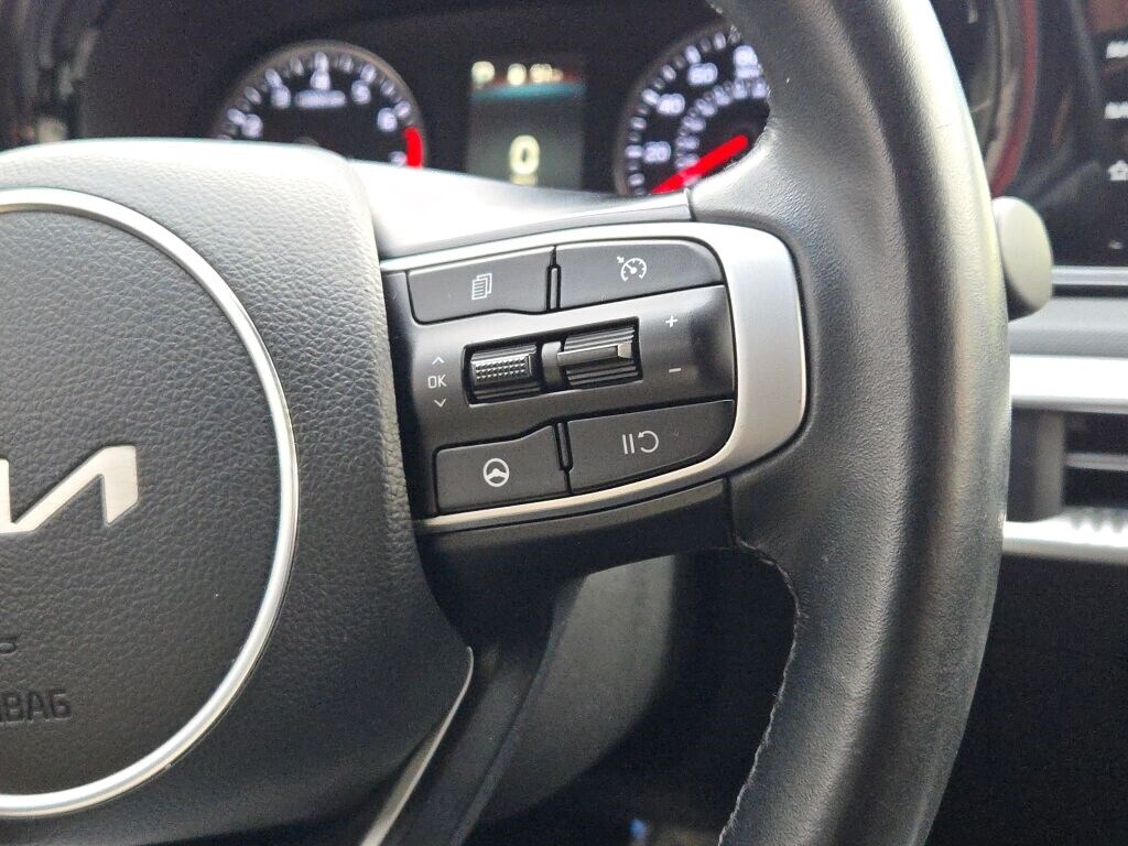 2023 KIA K5 - Image 30