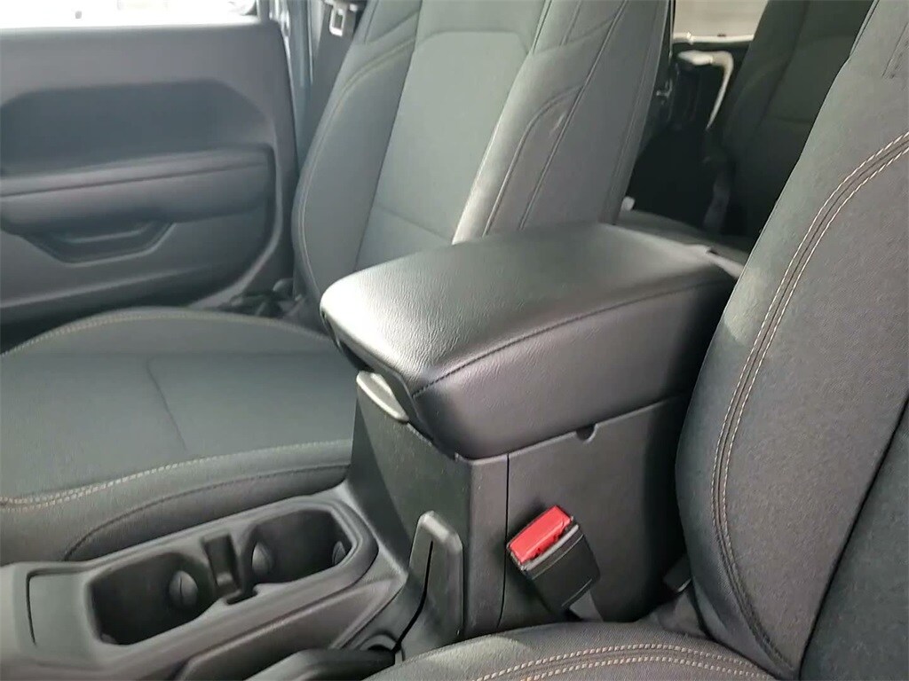 2025 JEEP WRANGLER - Image 30