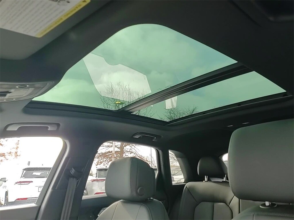 2025 AUDI Q3 - Image 20