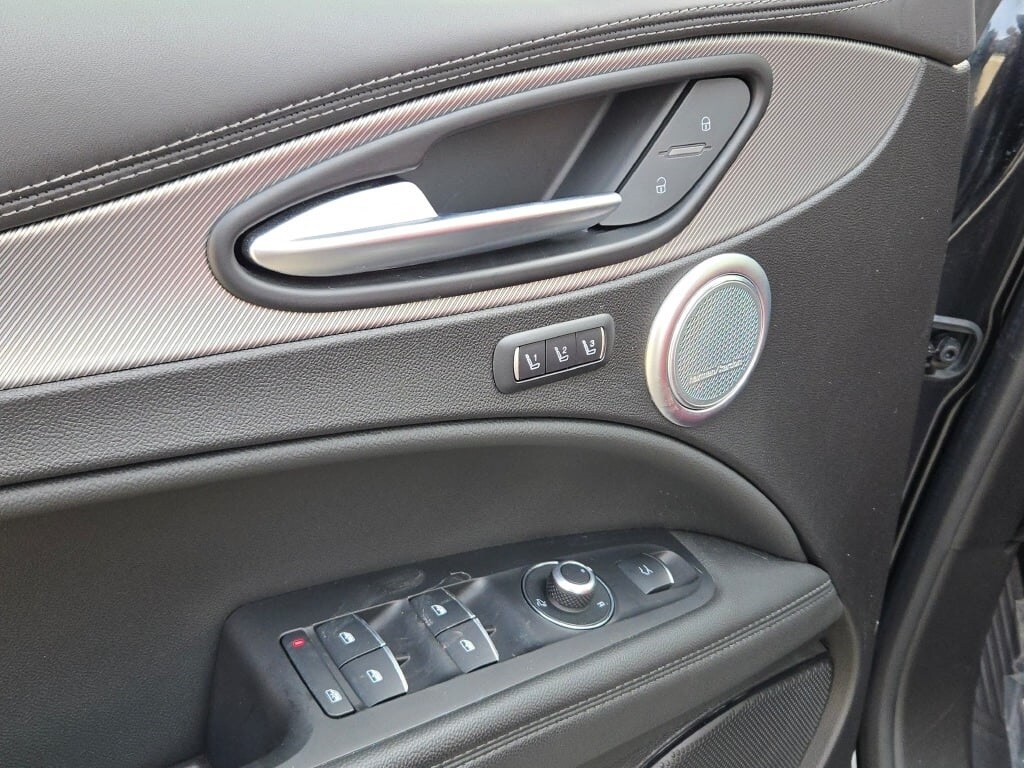 2024 ALFA ROMEO STELVIO - Image 21