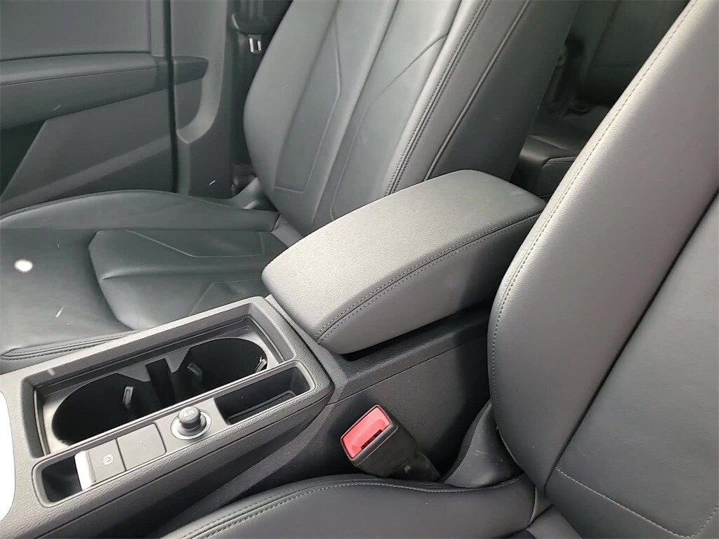 2025 AUDI Q3 - Image 19