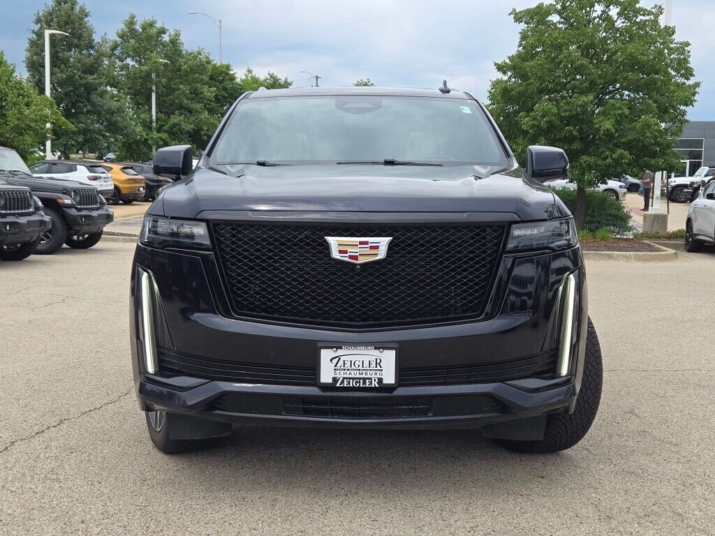 2022 Cadillac Escalade Sport photo 2