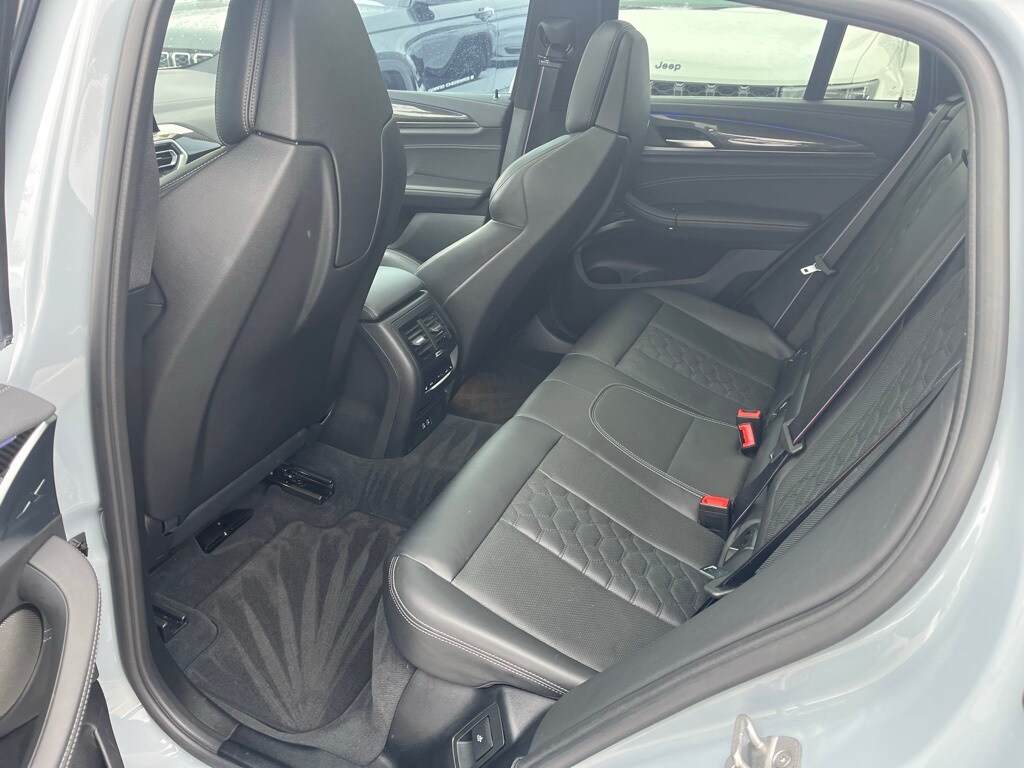 2022 BMW X4 - Image 6