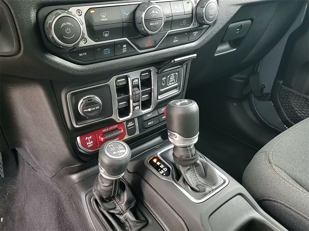 2025 JEEP WRANGLER - Image 29