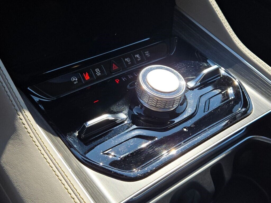 2024 JEEP WAGONEER - Image 30