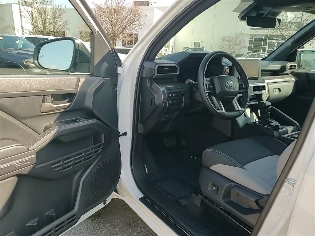 2025 TOYOTA TACOMA - Image 19