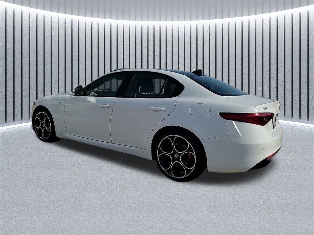 2022 ALFA ROMEO GIULIA (952) - Image 16