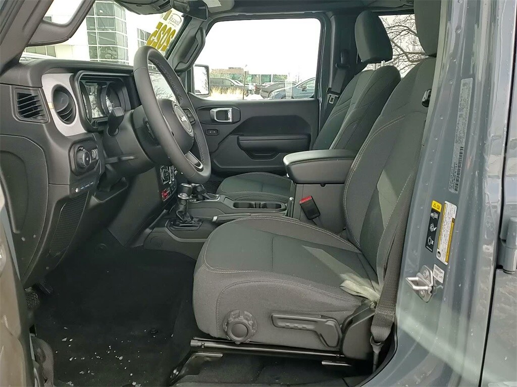 2025 JEEP WRANGLER - Image 21