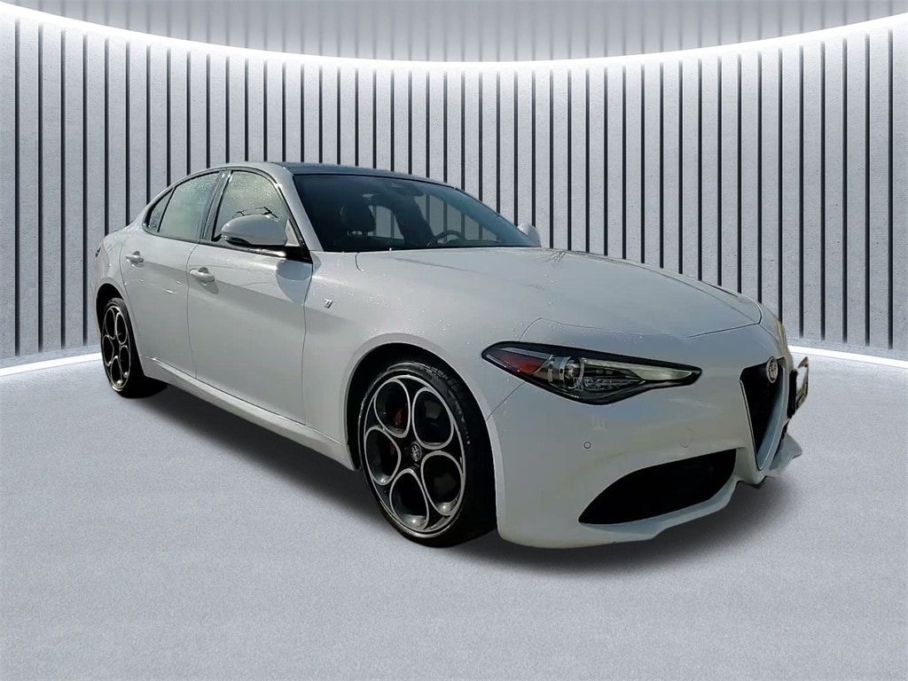 2022 ALFA ROMEO GIULIA (952) - Image 1