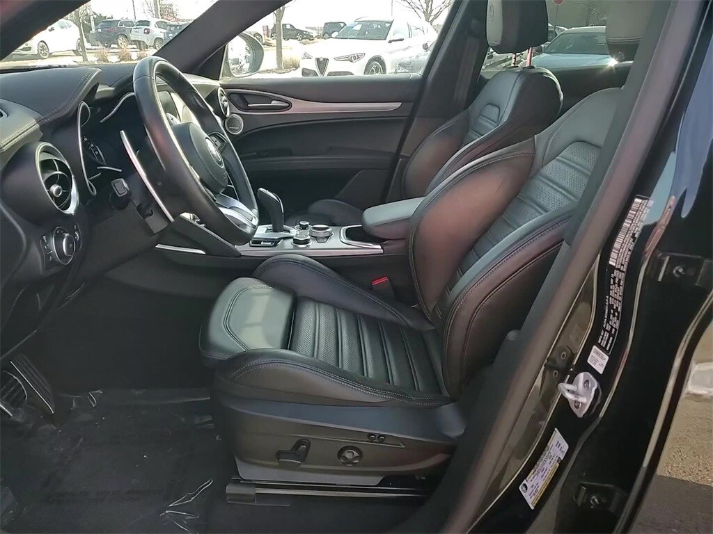 2023 ALFA ROMEO STELVIO - Image 11