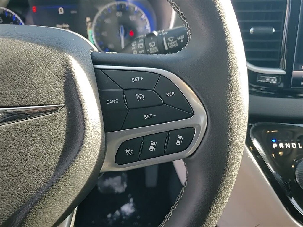 2024 CHRYSLER PACIFICA - Image 28
