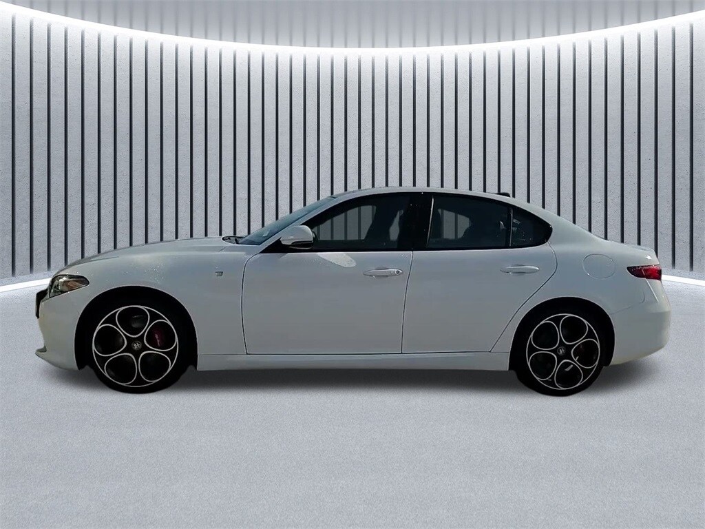 2022 ALFA ROMEO GIULIA (952) - Image 19