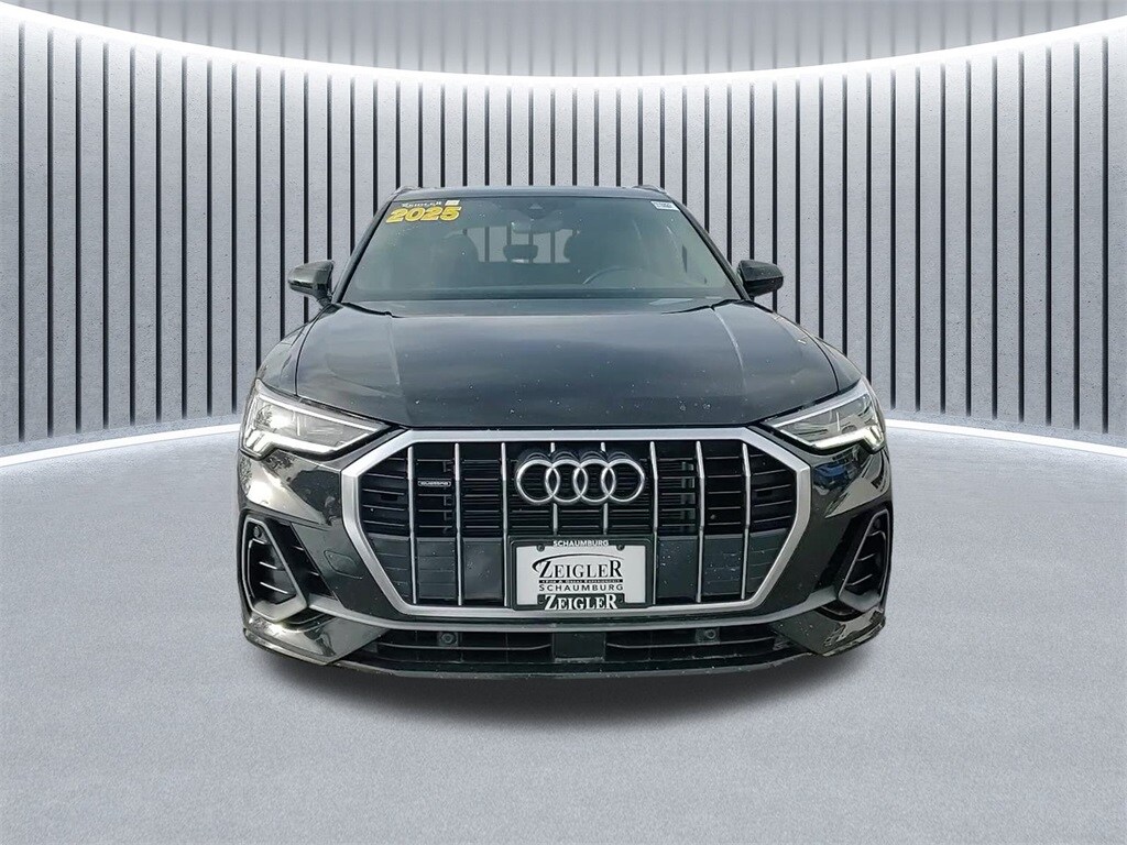 2025 AUDI Q3 - Image 8
