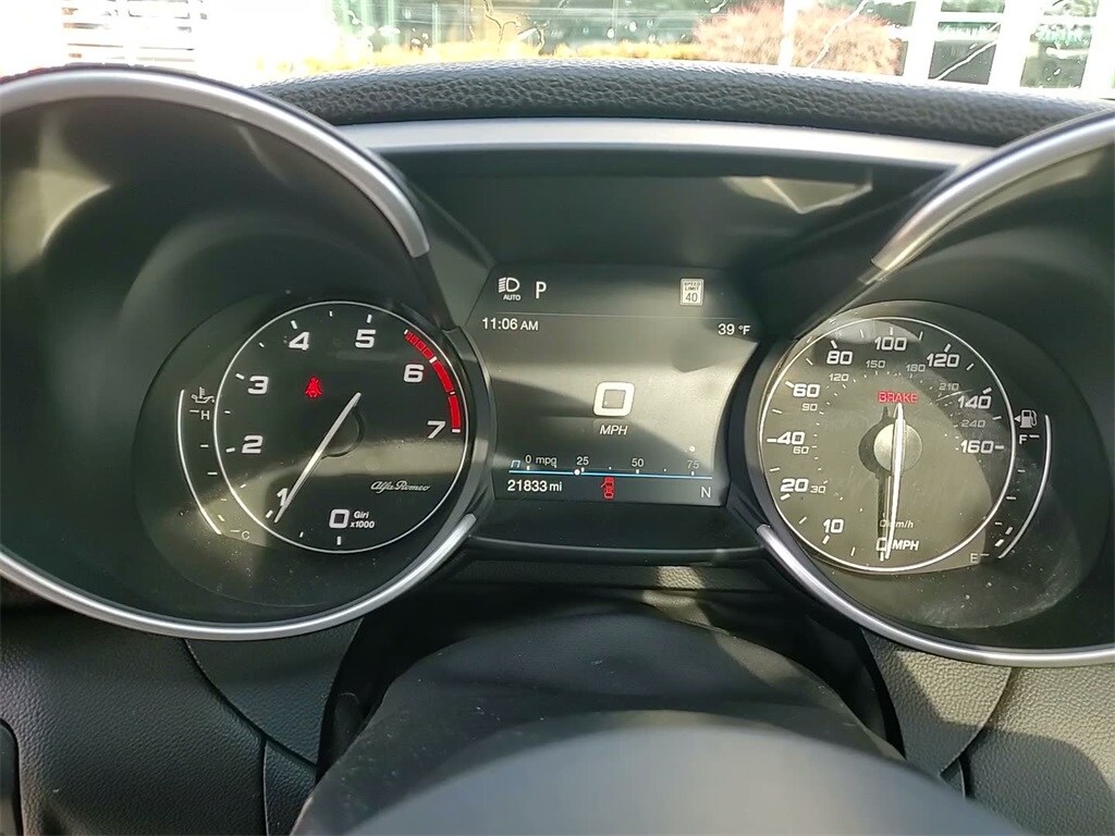 2022 ALFA ROMEO GIULIA (952) - Image 30