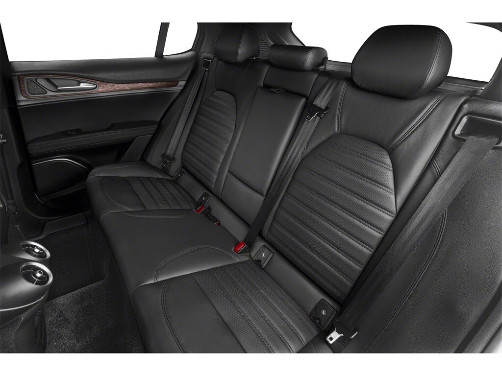 2022 ALFA ROMEO STELVIO - Image 13