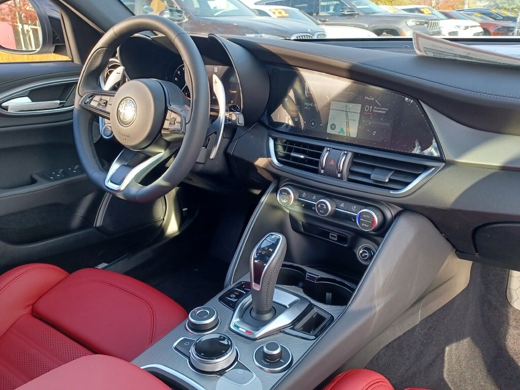 2024 ALFA ROMEO GIULIA (952) - Image 4