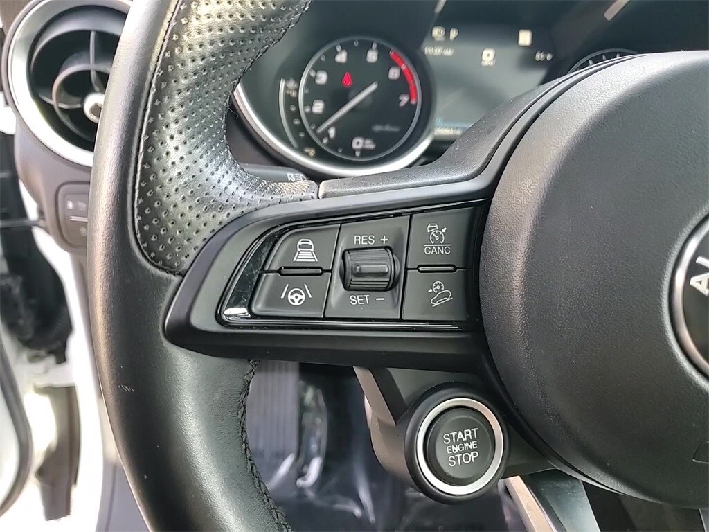 2022 ALFA ROMEO STELVIO - Image 13