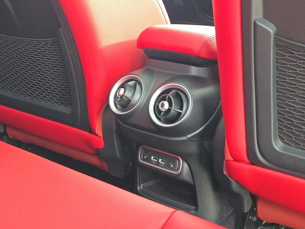 2024 ALFA ROMEO STELVIO - Image 11