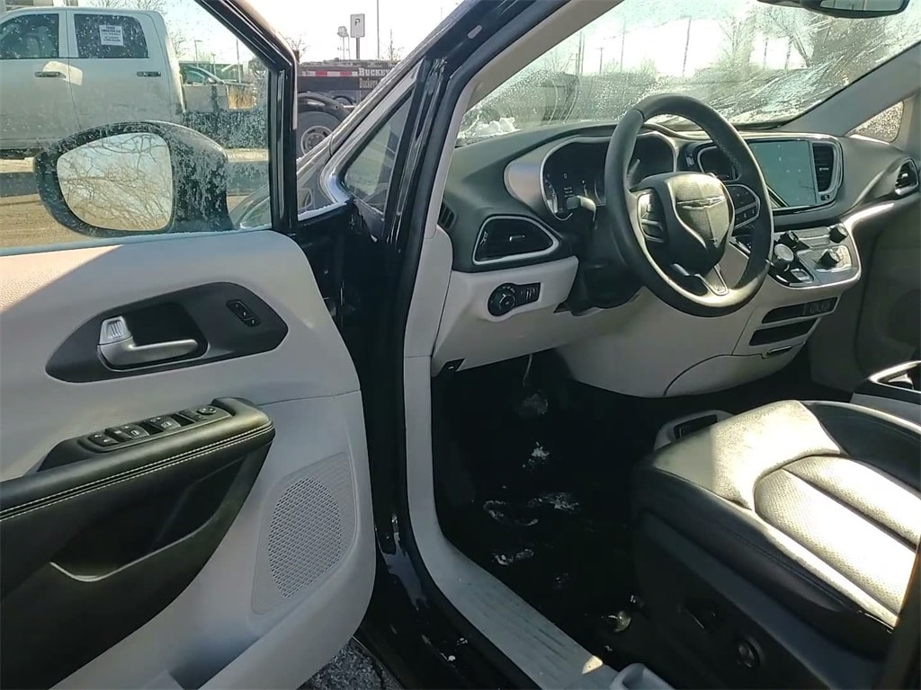 2024 CHRYSLER PACIFICA - Image 22
