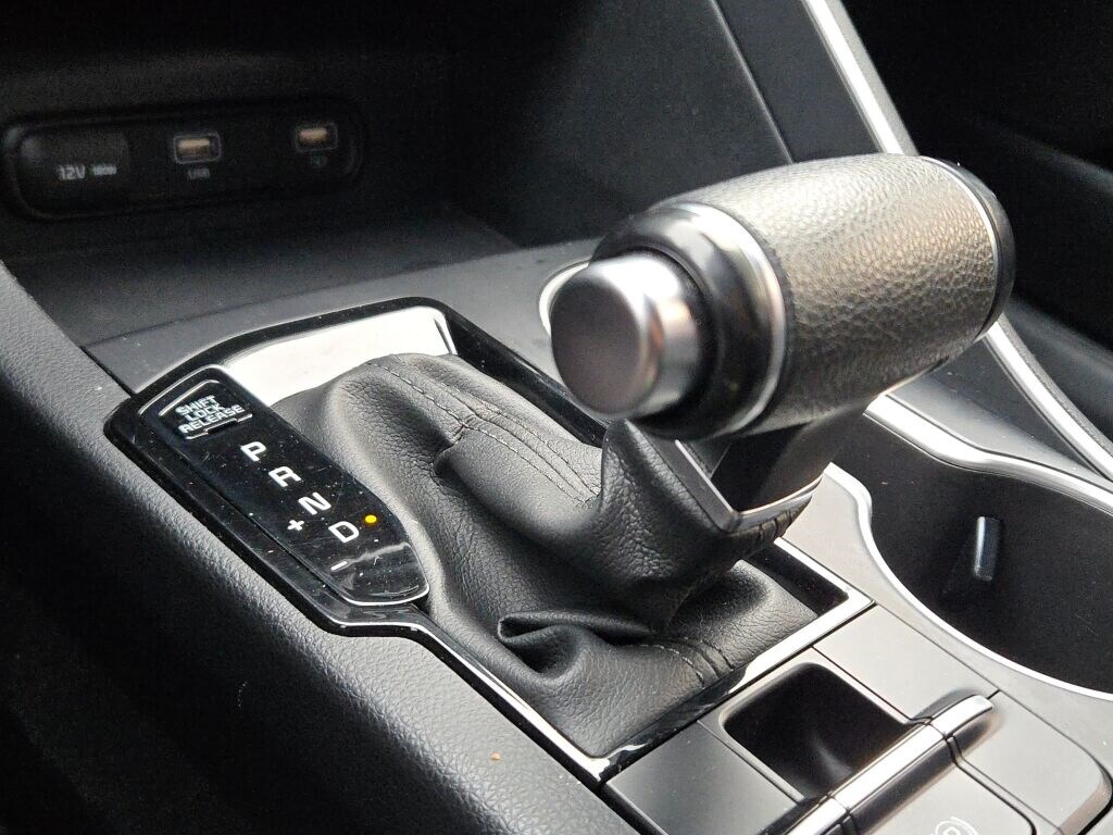 2023 KIA K5 - Image 25