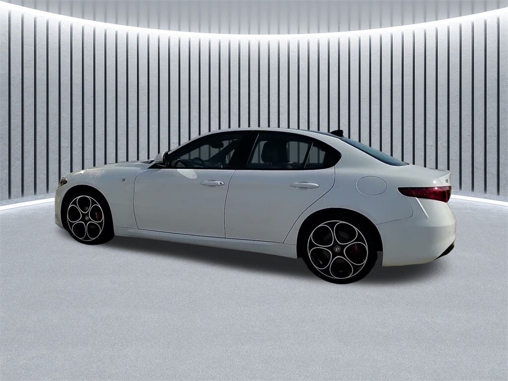 2022 ALFA ROMEO GIULIA (952) - Image 17