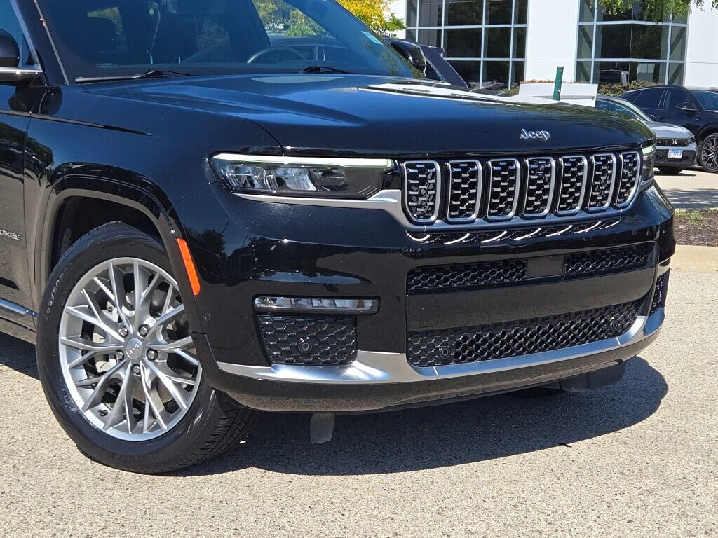 2022 Jeep Grand Cherokee L Summit photo 2
