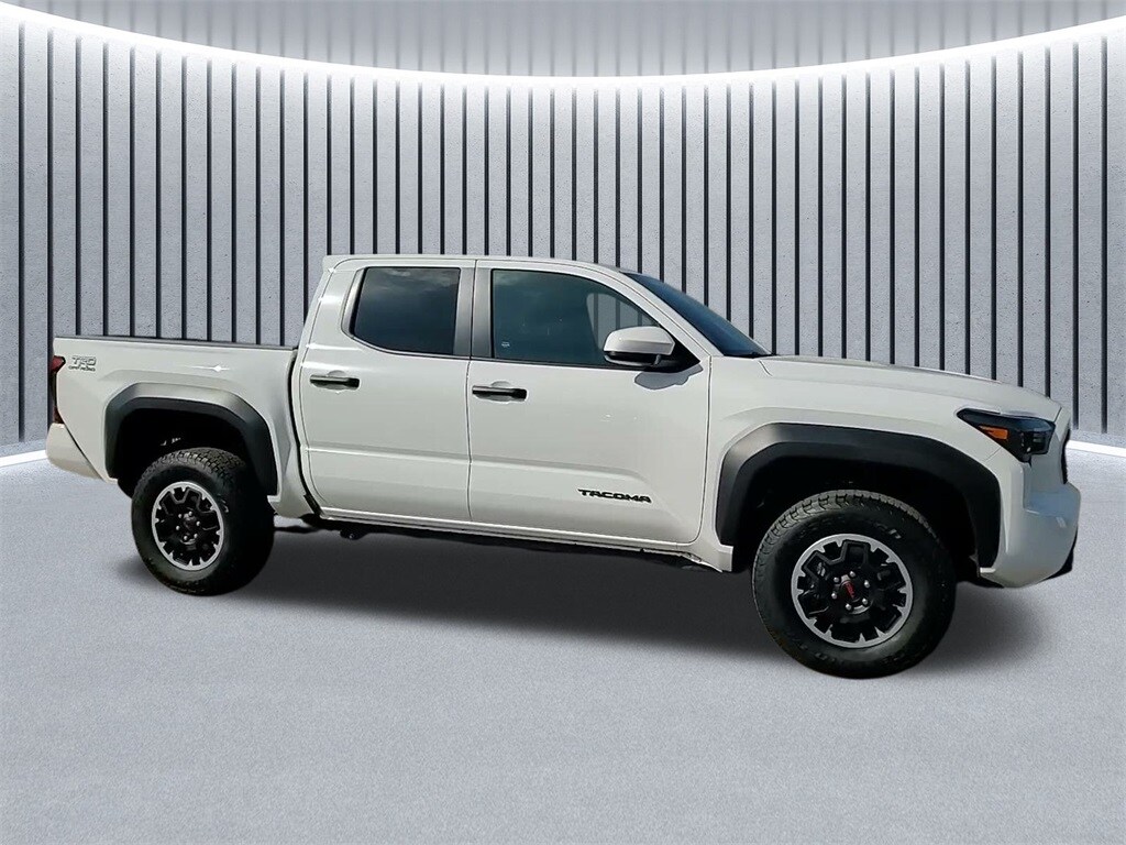 2025 TOYOTA TACOMA - Image 4