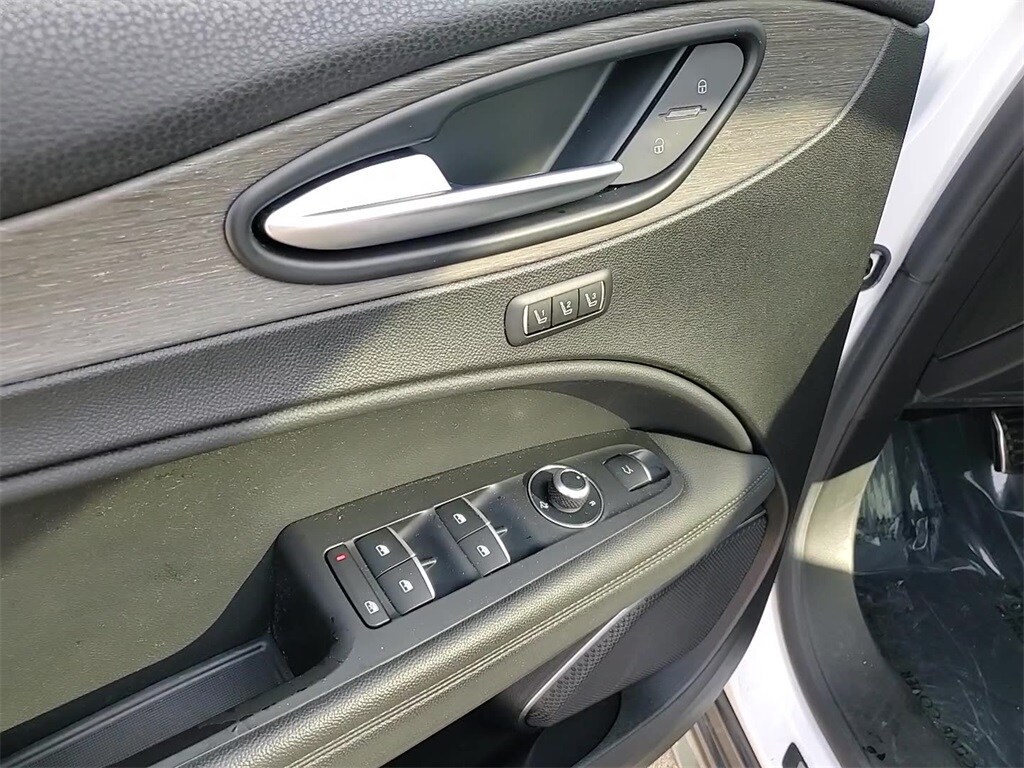 2022 ALFA ROMEO STELVIO - Image 10