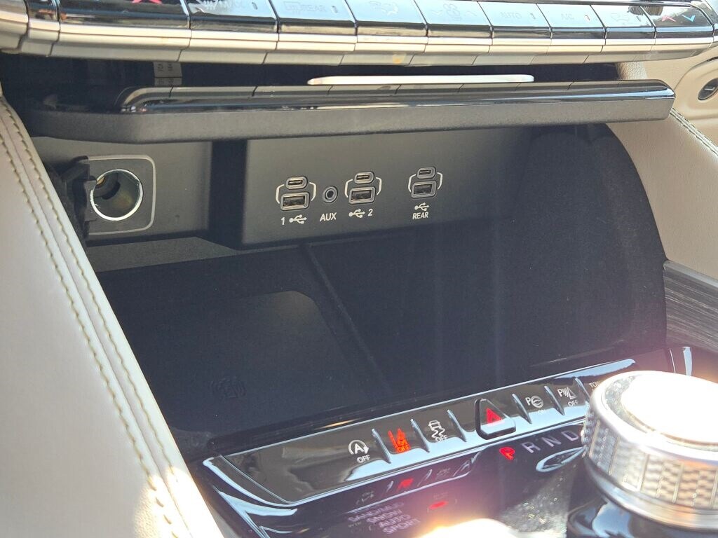 2024 JEEP WAGONEER - Image 31