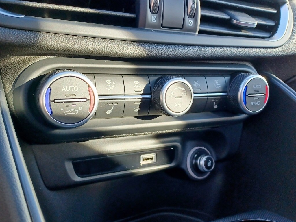 2024 ALFA ROMEO GIULIA (952) - Image 19