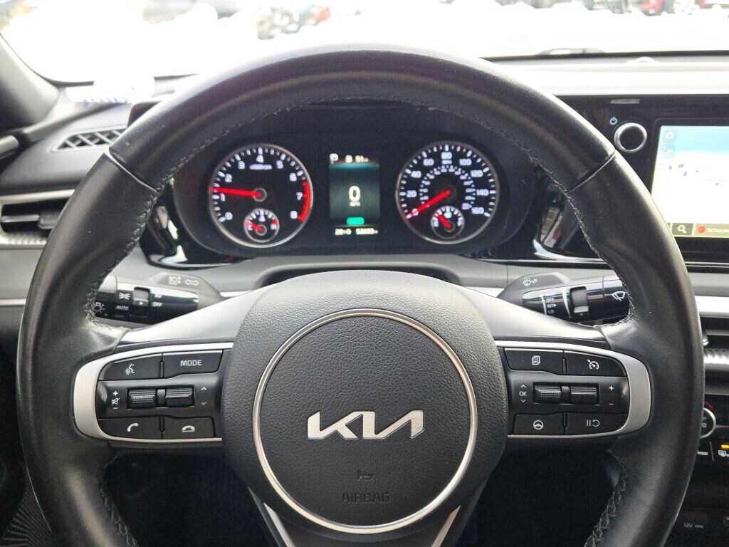 2023 KIA K5 - Image 31