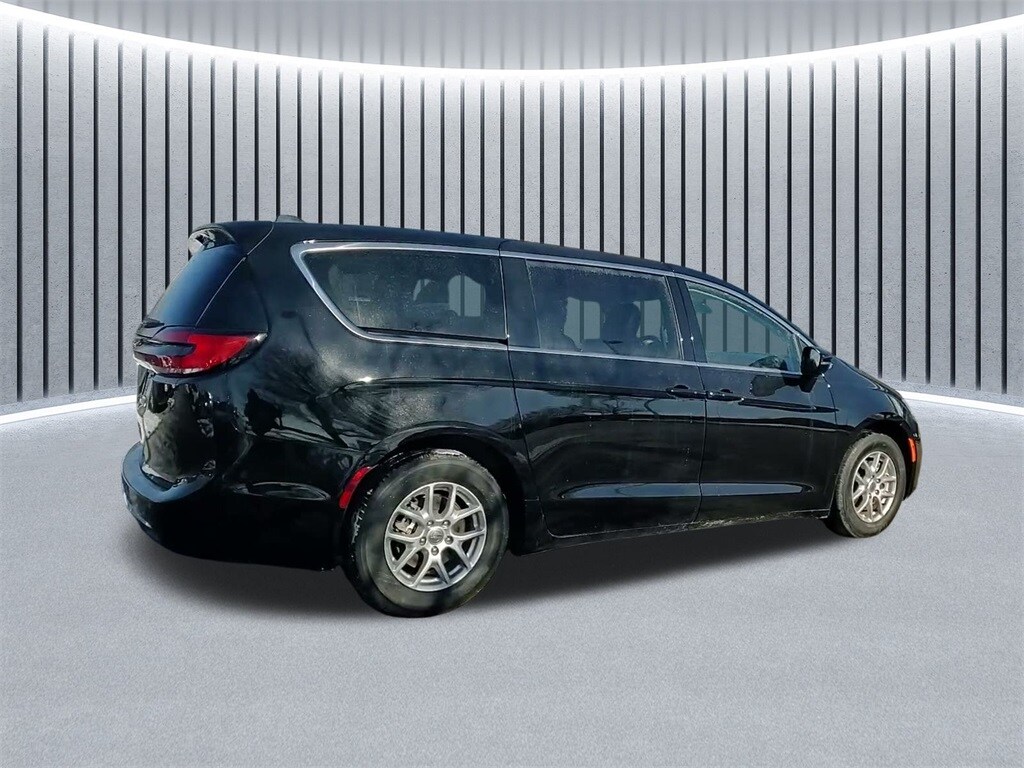 2024 CHRYSLER PACIFICA - Image 9
