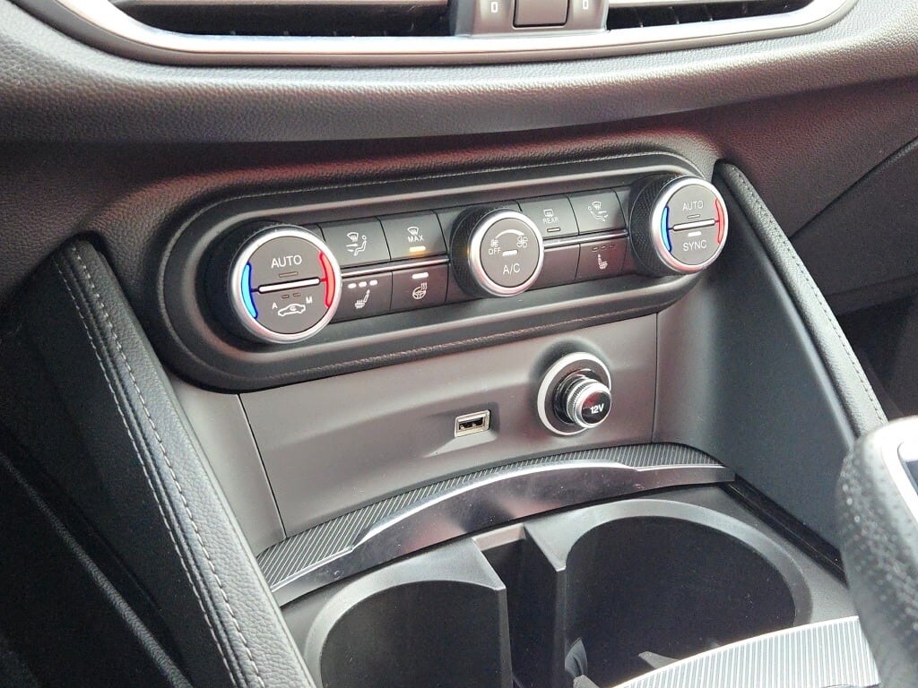 2024 ALFA ROMEO STELVIO - Image 27