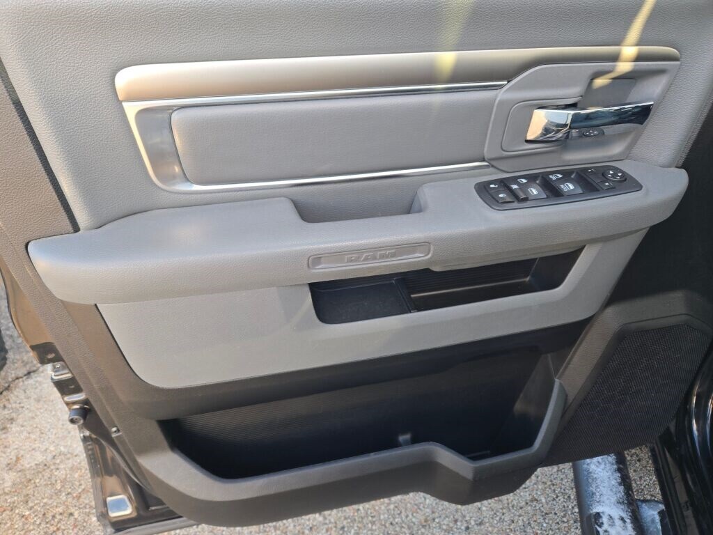 2020 RAM 1500 - Image 15