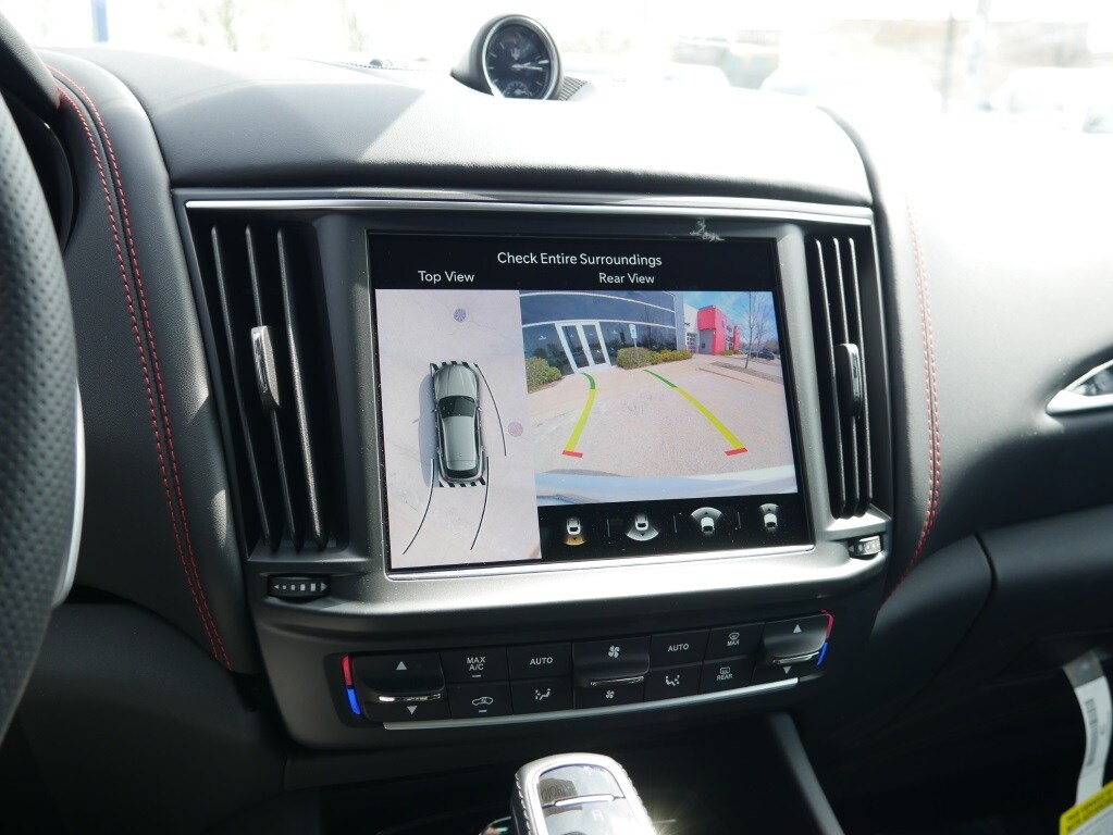 2024 MASERATI LEVANTE - Image 32