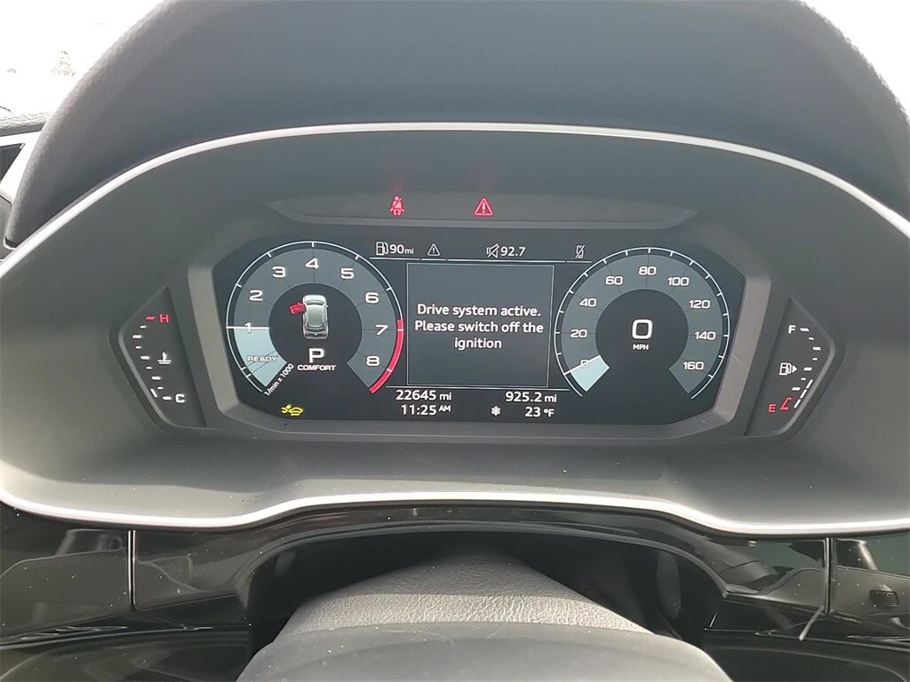 2025 AUDI Q3 - Image 16