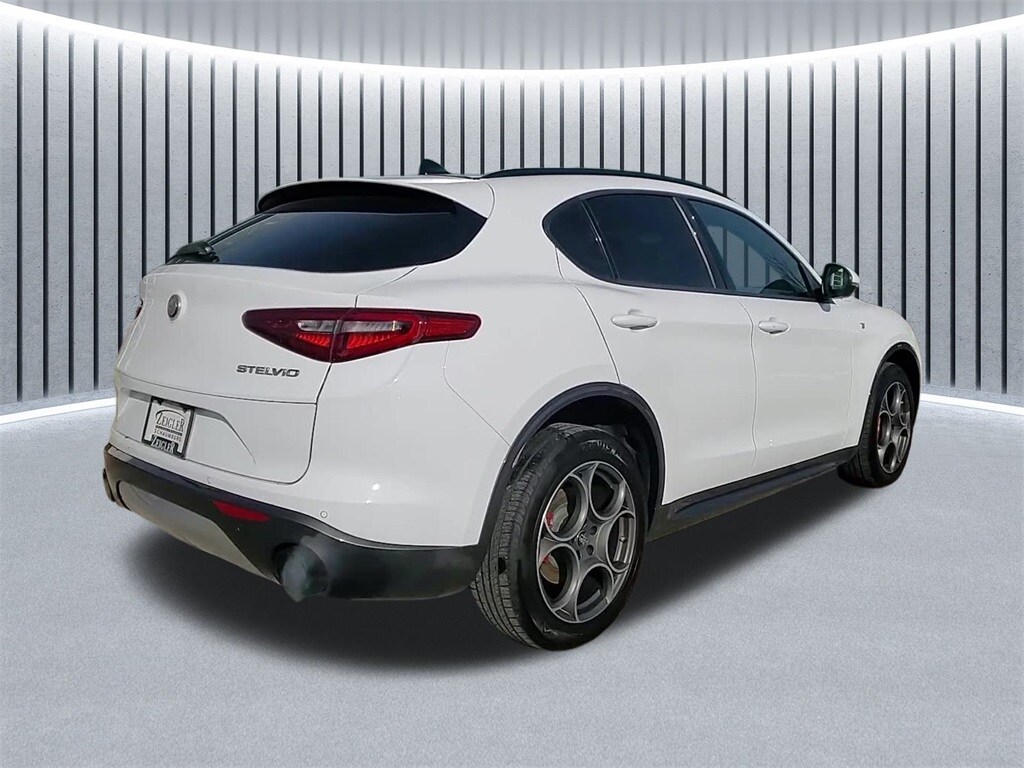 2022 ALFA ROMEO STELVIO - Image 3