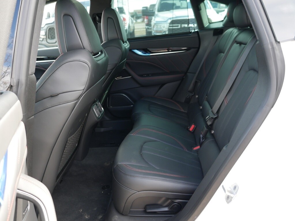 2024 MASERATI LEVANTE - Image 17