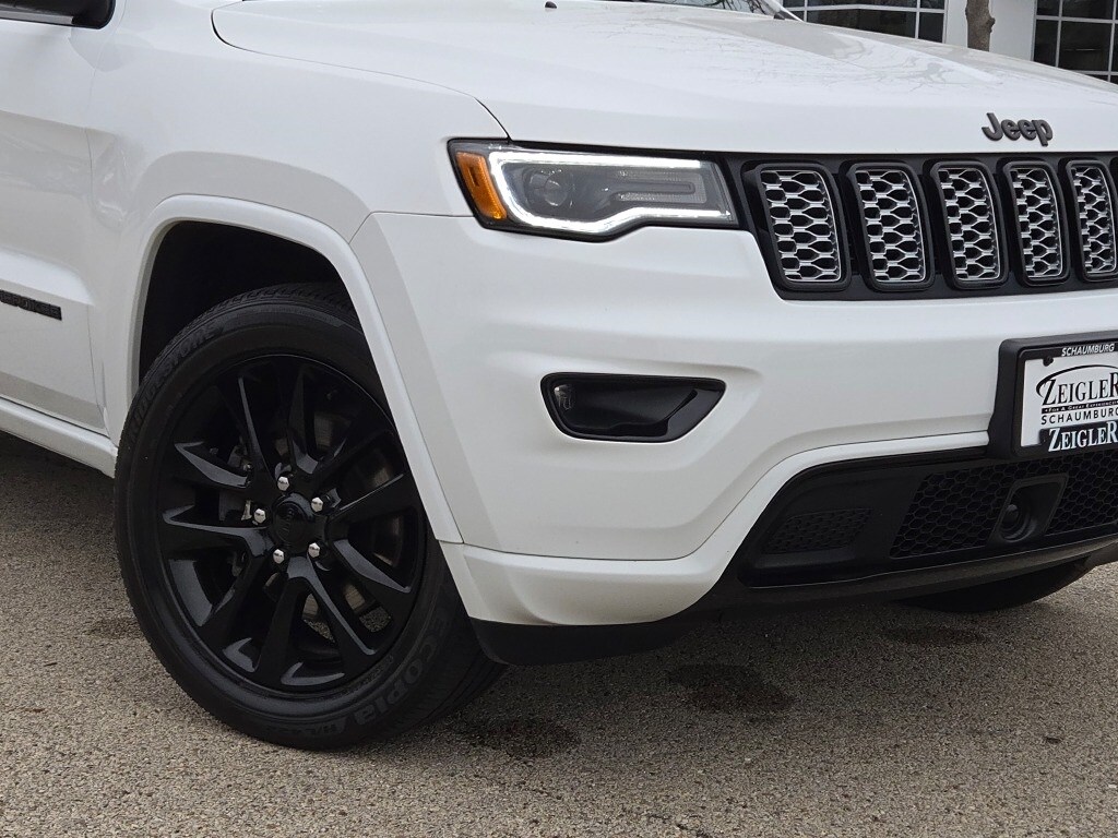 2022 Jeep Cherokee Laredo X photo 2