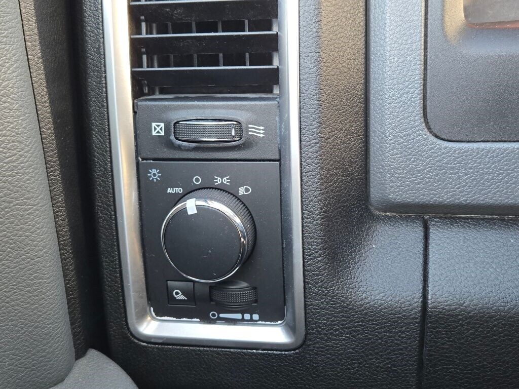 2020 RAM 1500 - Image 18