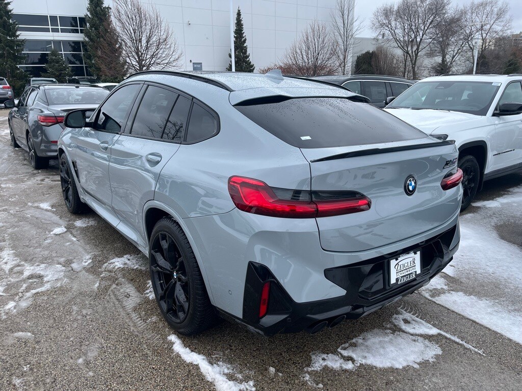 2022 BMW X4 - Image 2