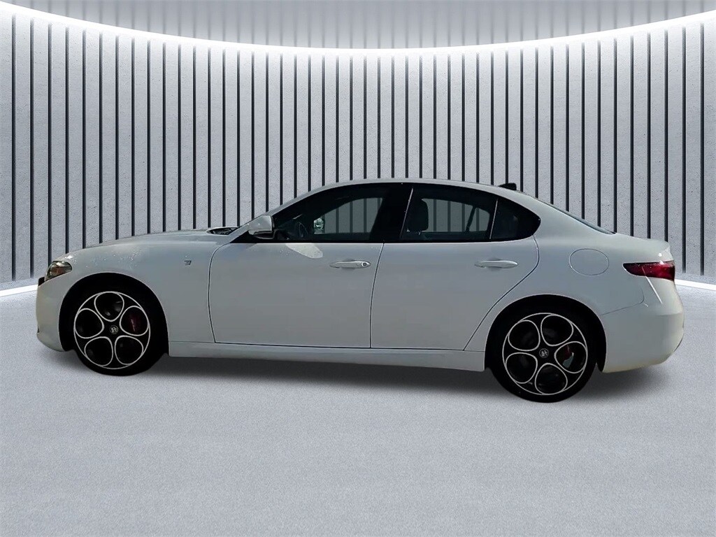 2022 ALFA ROMEO GIULIA (952) - Image 18