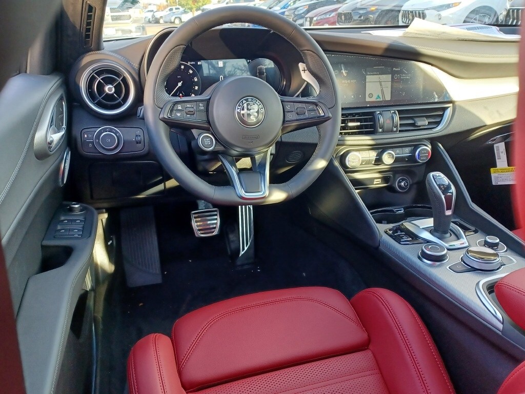 2024 ALFA ROMEO GIULIA (952) - Image 12