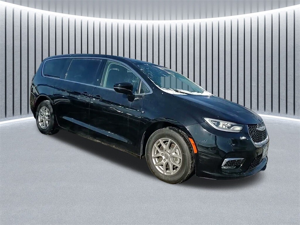 2024 CHRYSLER PACIFICA - Image 2